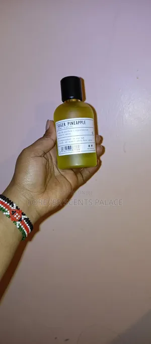 Sugared Pineapple Eau de Parfum na Clive Dorris