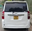 Toyota Noah 2011 - 2