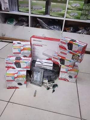 Hikvision CCTV Set Kamili ya 8CH yenye Sauti ya Njia Mbili