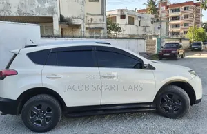 Toyota RAV4 2016 White