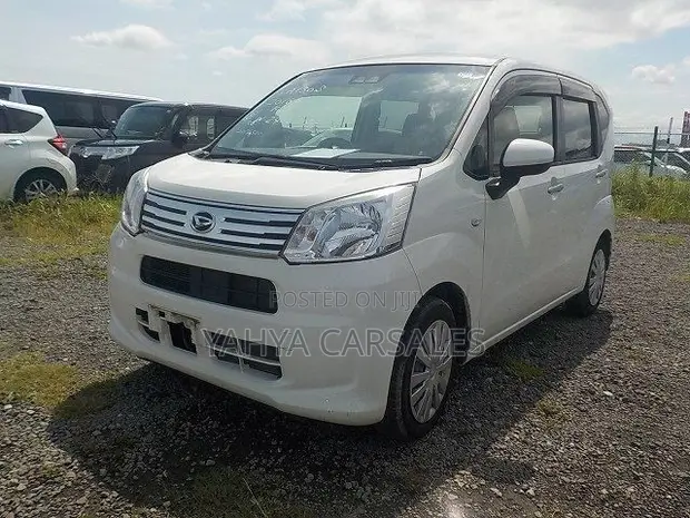 Daihatsu Move 2021 White - 1