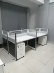 Ofisi ya Kazi ya Njia 4 Iliyofungiwa - 2