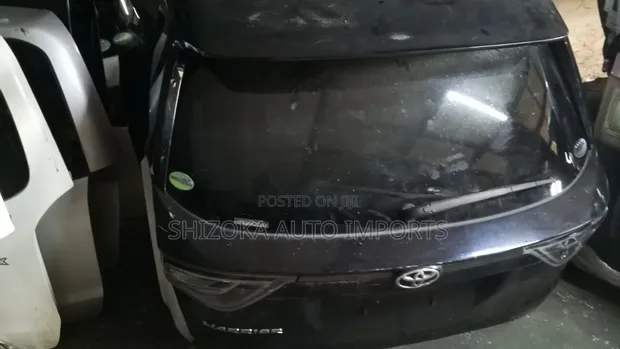 Boot / Tail Gate ya Toyota Harrier (Model ya 2015) - 1