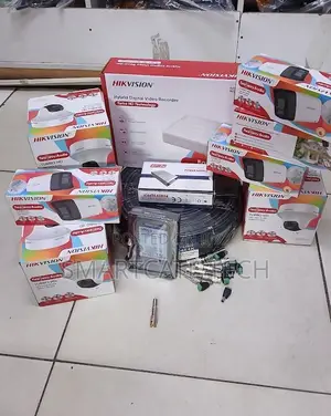 Hikvision 8 Camera CCTV Kit - 4 Dome, 4 Bullet na Alarm