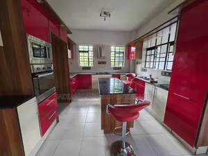 Townhouse ya Vyumba 5 vya Kulala Kitisuru Inauzwa