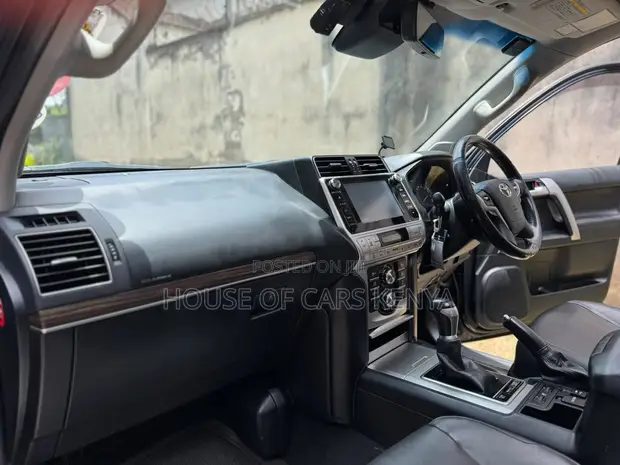 Toyota Land Cruiser Prado 2018 Blue - 1