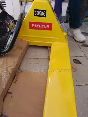 Brand New 3 Tonne Hand Pallet Trolley