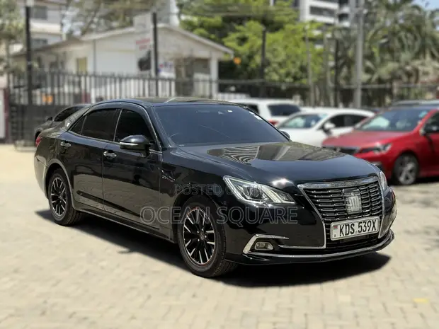 Toyota Crown 2016 Black - 1