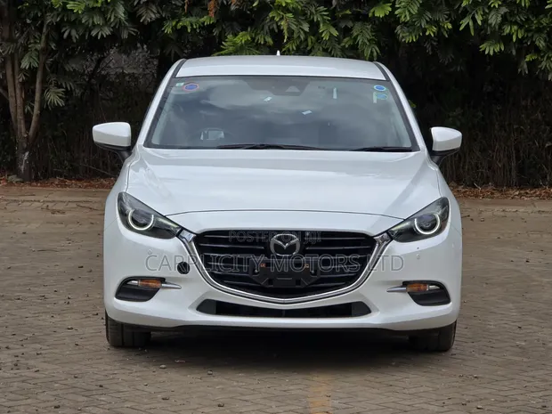 Mazda Axela 2019 Nyeusi - 1