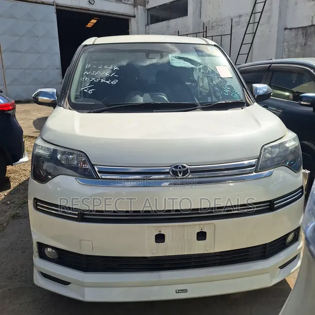 Toyota Spade 1.5 2019 Pearl - 1
