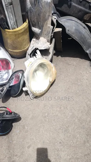 Toyota Sienta 2008 Headlight
