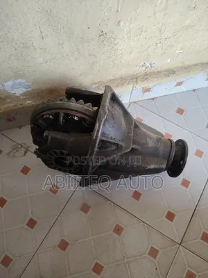 Toyota Land Cruiser 79 Series Differential ya Mbele