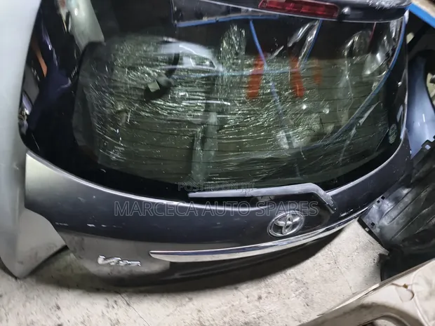 Boot ya Toyota Vitz Jewela - 1