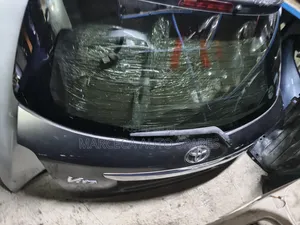 Boot ya Toyota Vitz Jewela