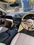Bentley Bentayga 2017 Nyeusi - 2