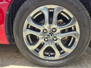 Mazda Demio 2019 Nyekundu