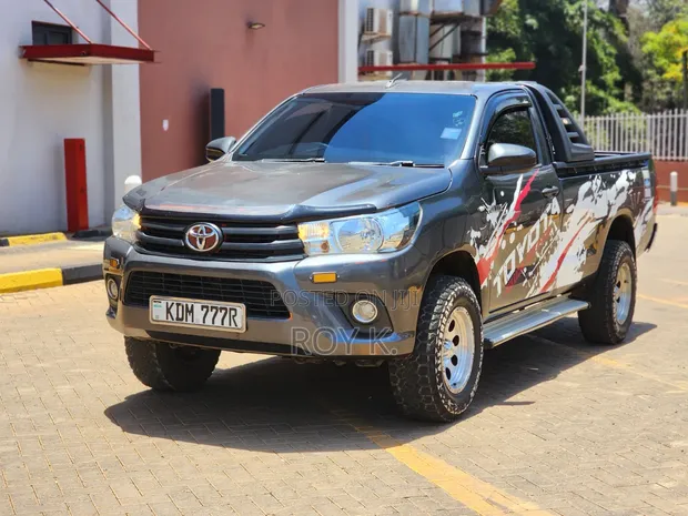 Toyota Hilux Revo Smart Cab Diesel 2.8 AWD 2016 Grey - 1