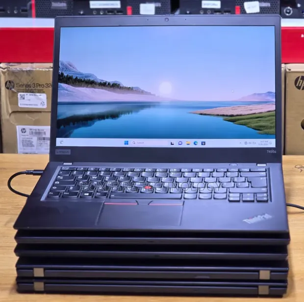 Laptopi ya Lenovo ThinkPad T495s: Ryzen 5, 8GB RAM, 256GB SSD - 1