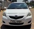 Toyota Belta 2010 Nyeupe - 1
