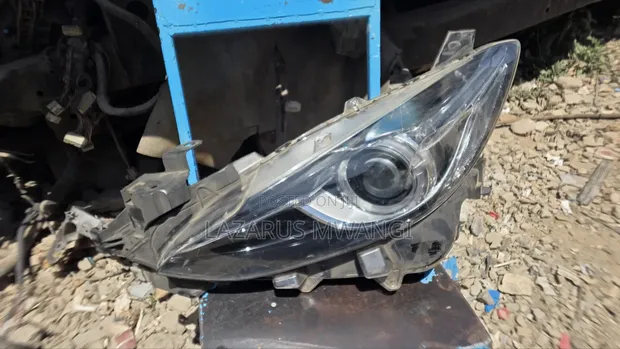 Mazda Axela Headlight (Left) 2016 - 1