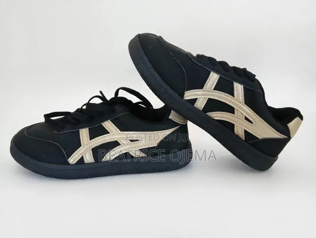 Unique Canvas Shoes - Black - 1
