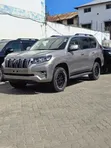 Toyota Land Cruiser Prado 2019 Silver - 1