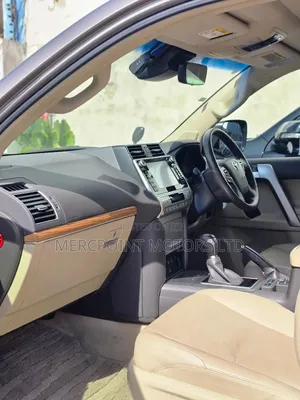 Toyota Land Cruiser Prado 2019 Nyeupe