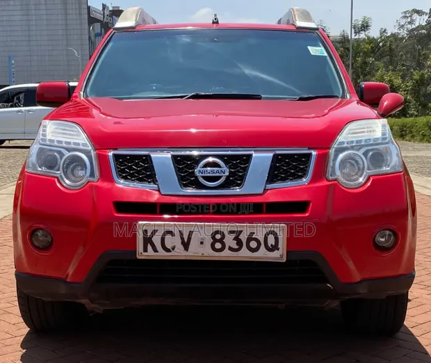 Nissan X-Trail 2012 Nyekundu - 1