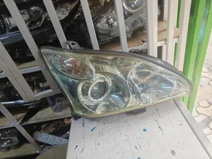Toyota Harrier 240 Headlight - Clean, Ex-Japan