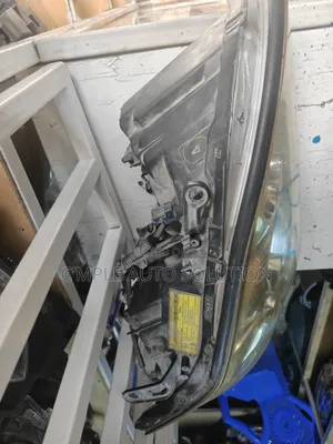 Toyota Harrier 240 Headlight - Clean, Ex-Japan