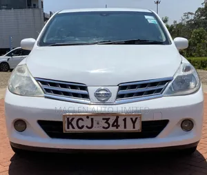 Nissan Tiida Sedan 2009