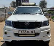 Toyota Hilux 2012 Nyeupe - 1
