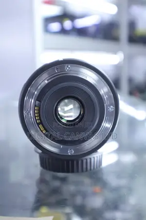 Canon EF-S 18-135mm f/3.5-5.6 IS USM Lens