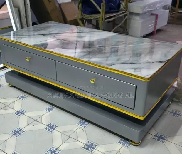 Meza ya Kahawa Nyeupe ya Kijivu ya Mtendaji na Juu ya Marmar - 1