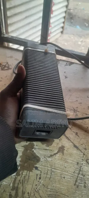Xbox 360 Power Adapter