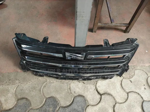 Toyota Noah 2015 Grille ya Mbele - 1