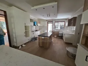 5 Bedroom House with DSQ for Rent in Karen, Hardy