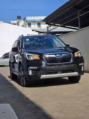 Subaru Forester 2019 Nyeusi ya Matt