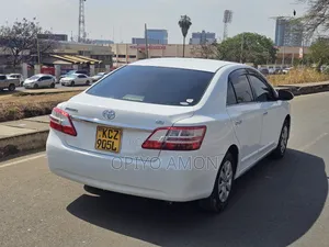 Toyota Premio 2014 Nyeupe