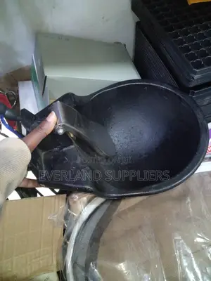 Moisture-Protected Animal Water Drinker - Cast Iron