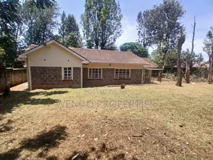 Nyumba ya Vyumba 3 vya Kulala kwa Upangishaji Karen C