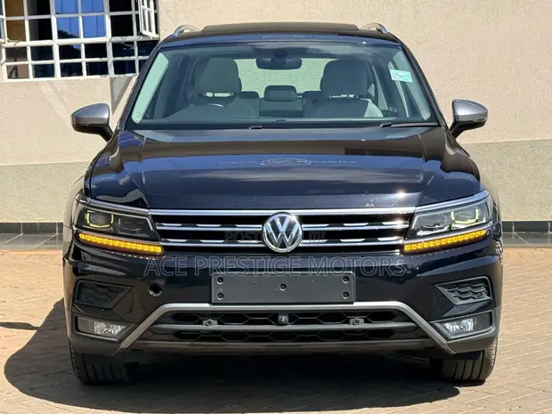 Volkswagen Tiguan 2019 Nyeusi - 1