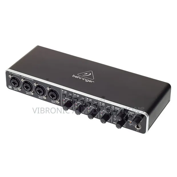 Behringer U-Phoria UMC404HD Audio Interface - 1