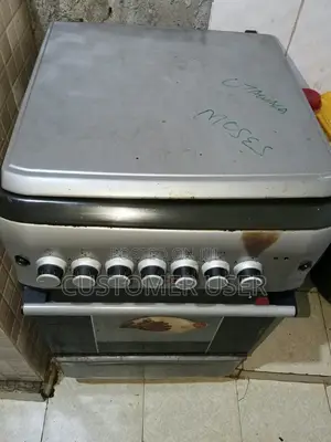 Von Gas Cooker na Oven - Imetumika Miezi 6