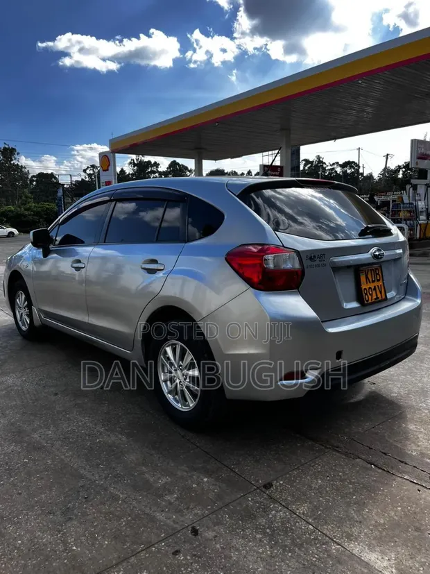 Subaru Impreza 2014 Nyeupe - 1