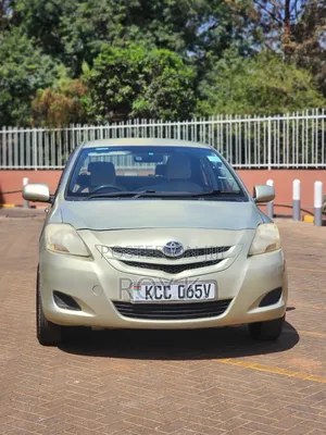 Toyota Belta 2008 Blue