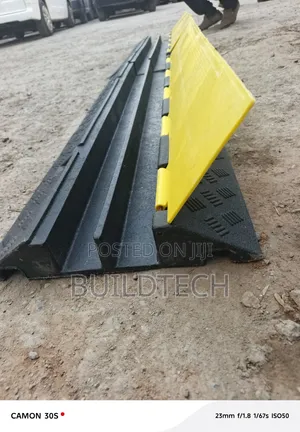2 Channel Heavy Duty Rubber Cable Protector (1000mm)