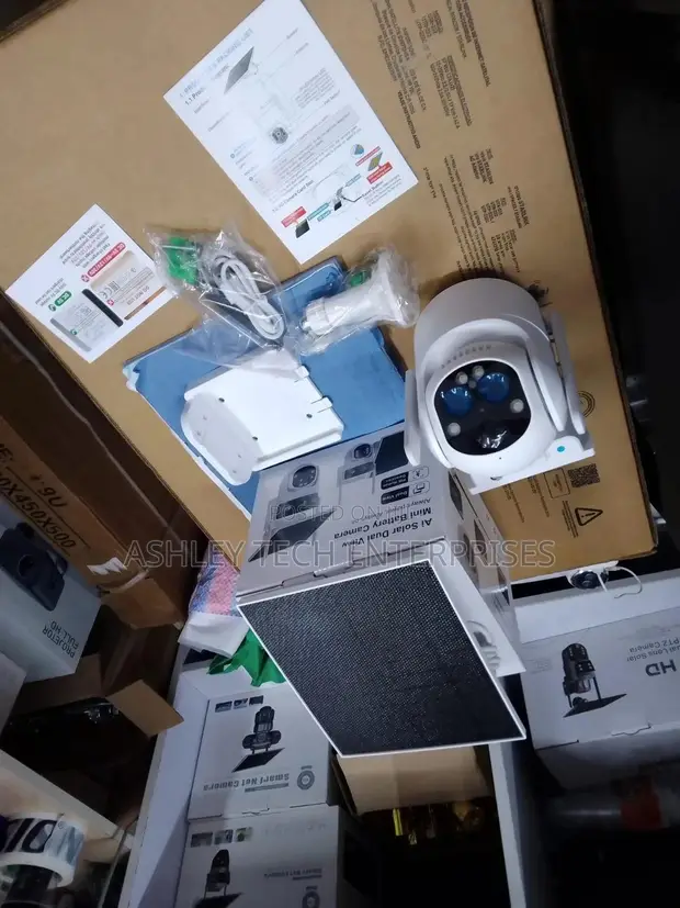 Kamera ya Ubox 6MP 4G AI Solar PTZ - 1