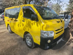 Toyota HiAce 2015 - 14 Seater School Van
