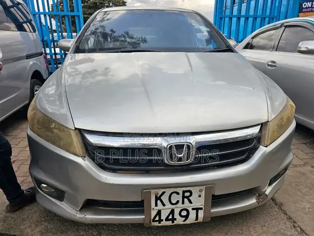 Honda Stream 2010 Nyeusi - 1